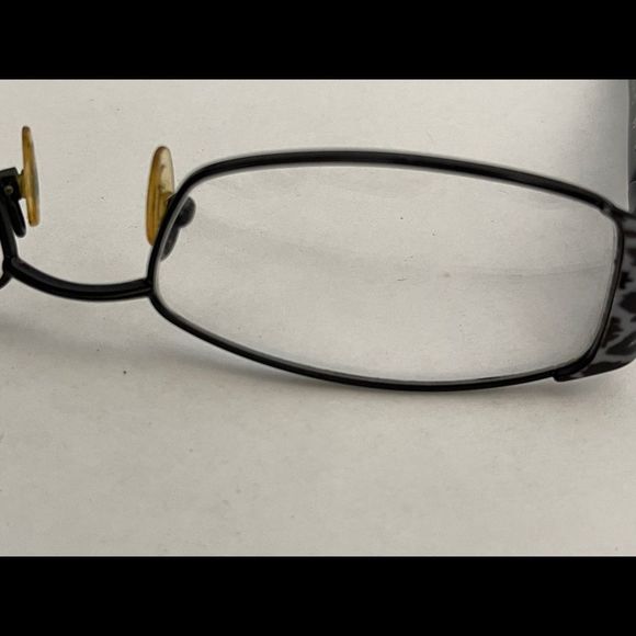 Guess glasses with no script main image 8